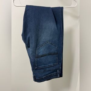 Buffalo denim jean. Color blue, size 34x34.